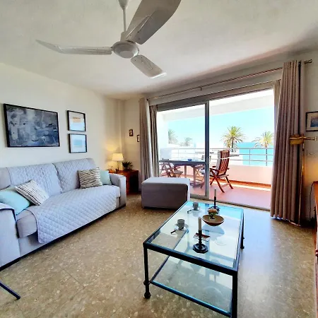Marbellamar Seafront Apartment