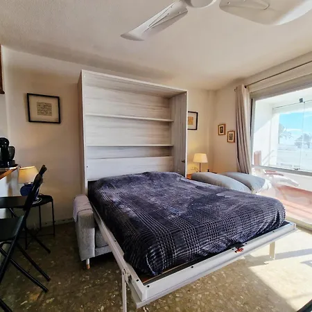 Marbellamar Seafront Apartment *