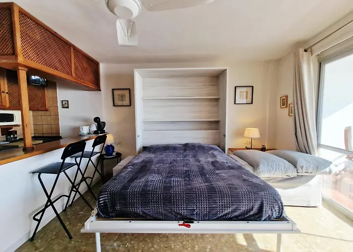 Marbellamar Seafront Apartamento *