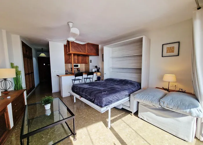 Marbellamar Seafront Apartamento *